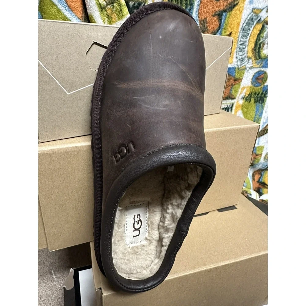 Ugg Slip On Leather Size 8 Men